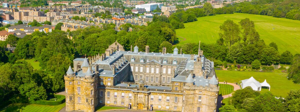 Hoolyrood Palace - © Wangkun Jia