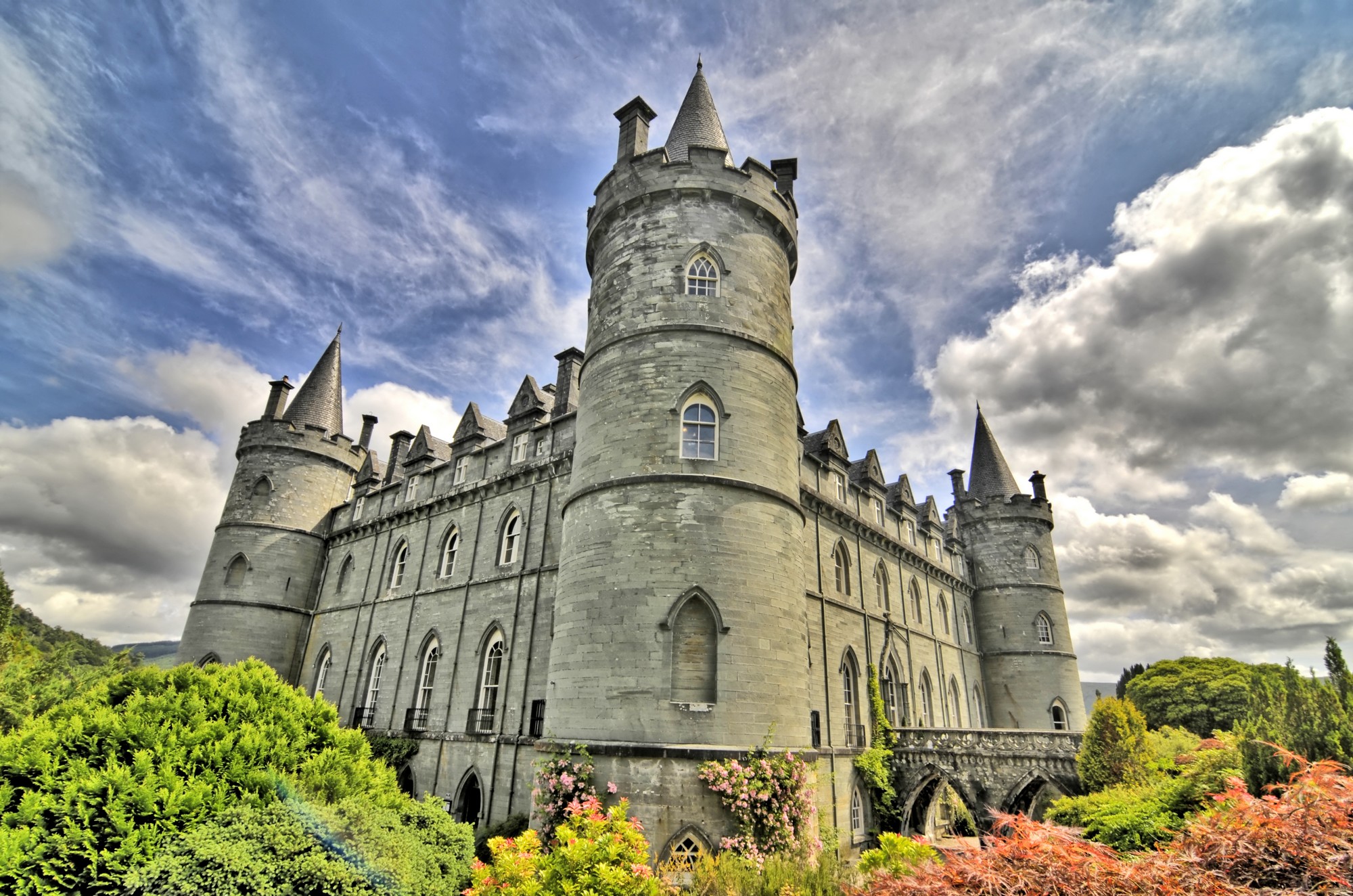 Inveraray castle - © robnaw