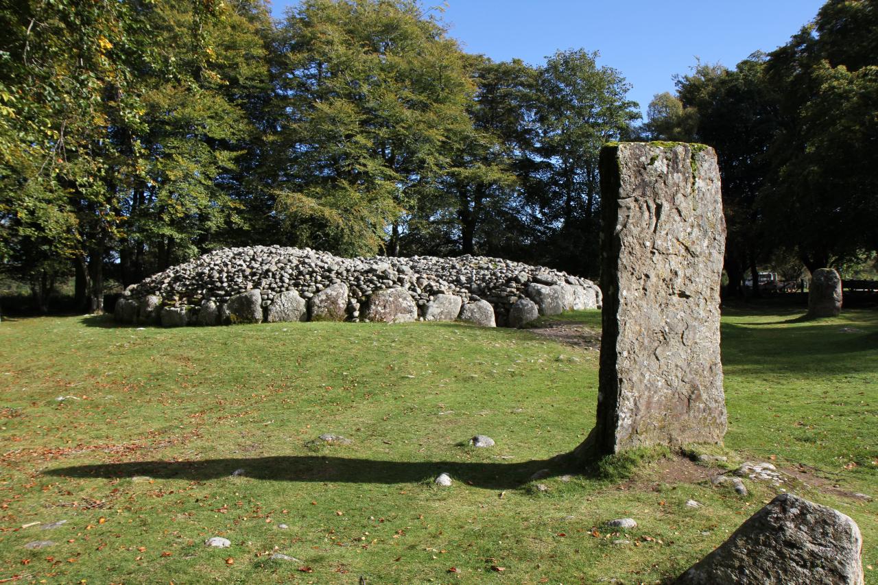 Clava Cairns - Holly Hayes - cc