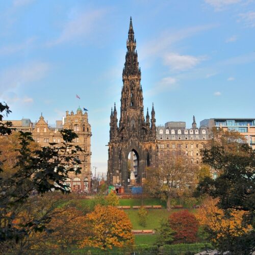 Monument Scott - Canva Pro